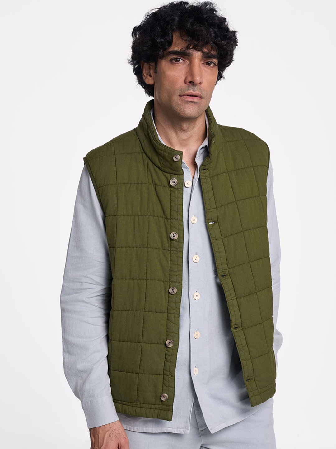 

Terra Luna Men Mandarin Collar Solid Cotton Casual Gilet Jacket, Olive