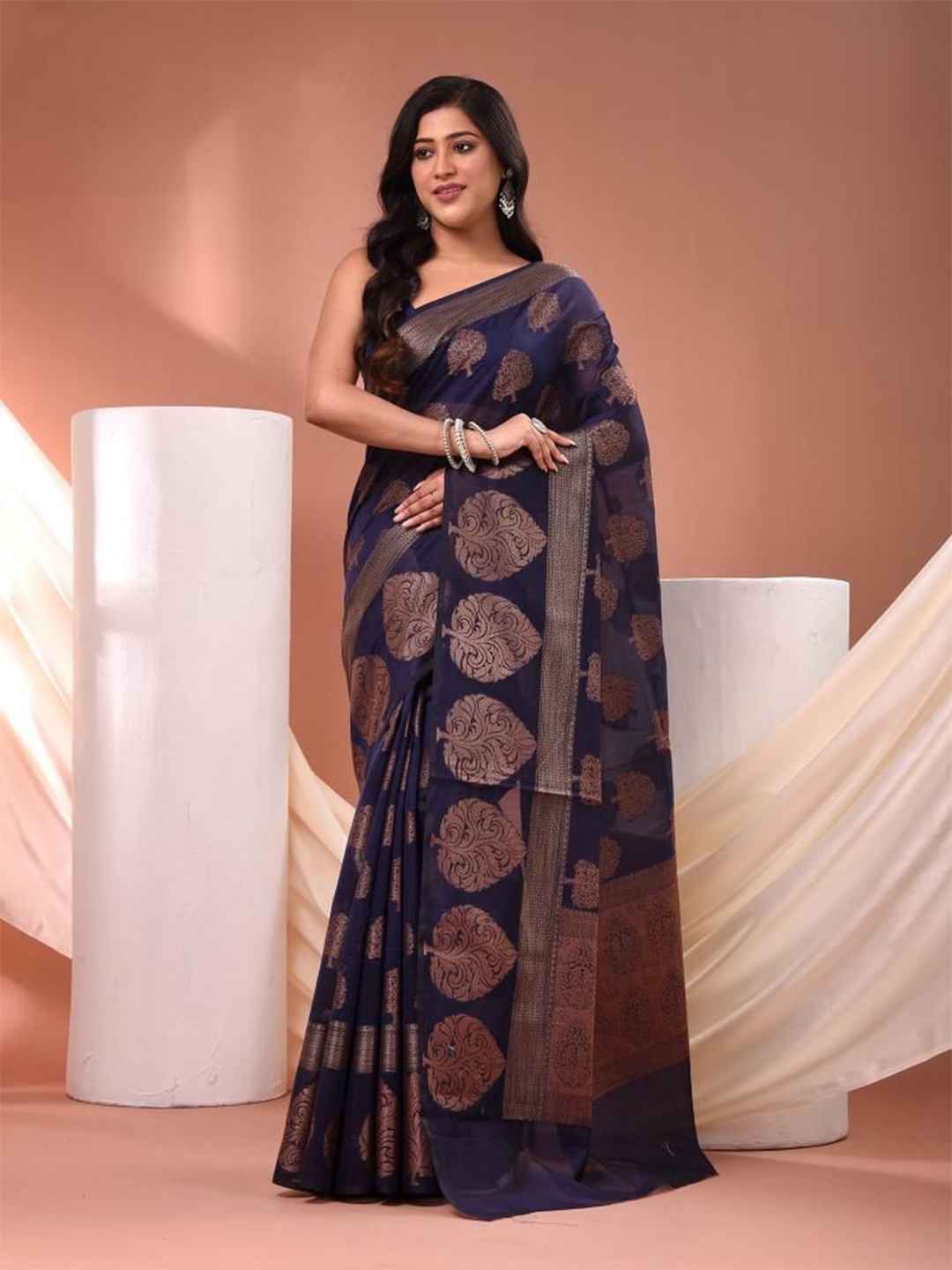 

VIBHAVARI Floral Zari Saree, Blue