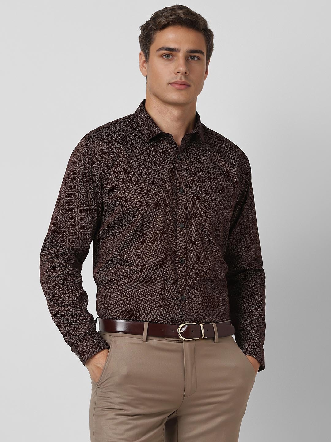 

V Dot Men Spread Collar Geometric Printed Cotton Formal Shirt, Black