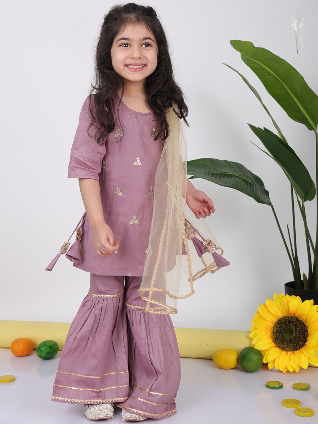 

Here&Now X Kinder Kids Girls Embroidered Regular Pure Cotton Kurti with Sharara & With Dupatta, Purple