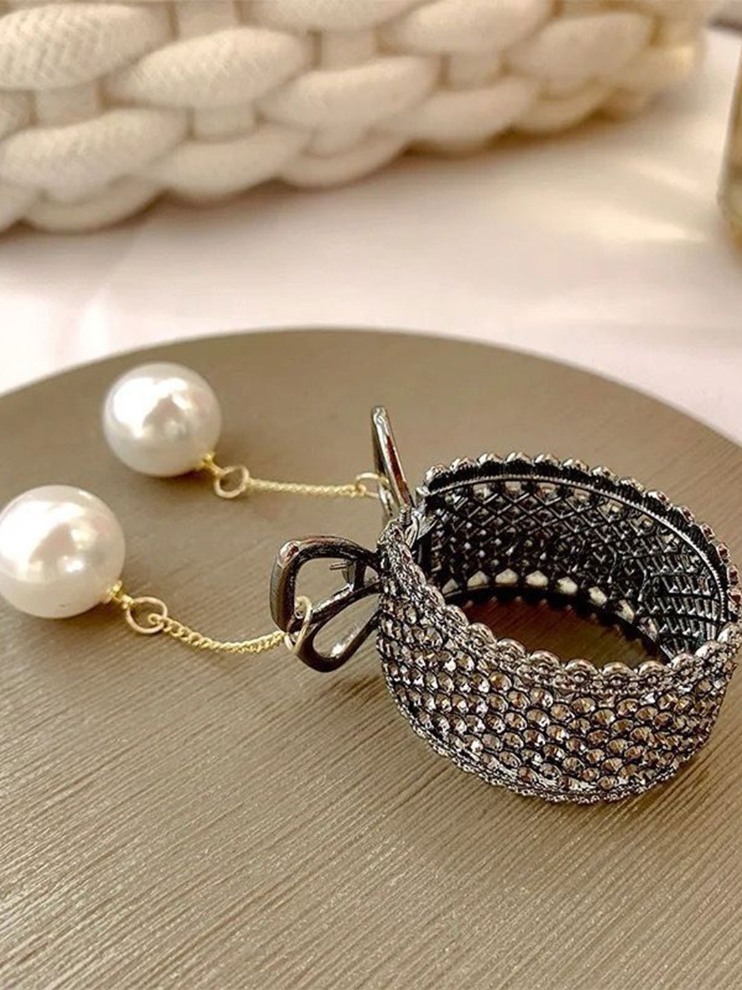 

Radhya Accessories Women Rhinestone Pearl Tassels Hair Claw, Black