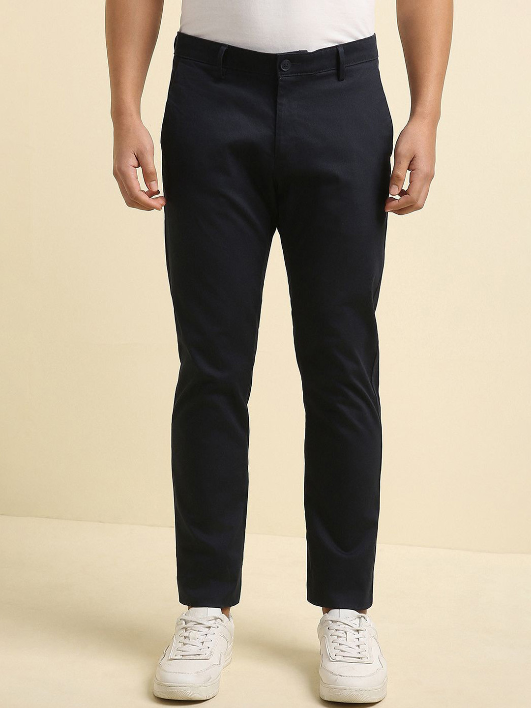 

Allen Solly Men Slim Fit Trousers, Black