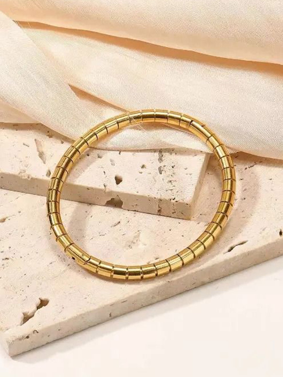

DressBerry Stainless Steel Gold-Plated Valentine Bangle-Style Antique Bracelet