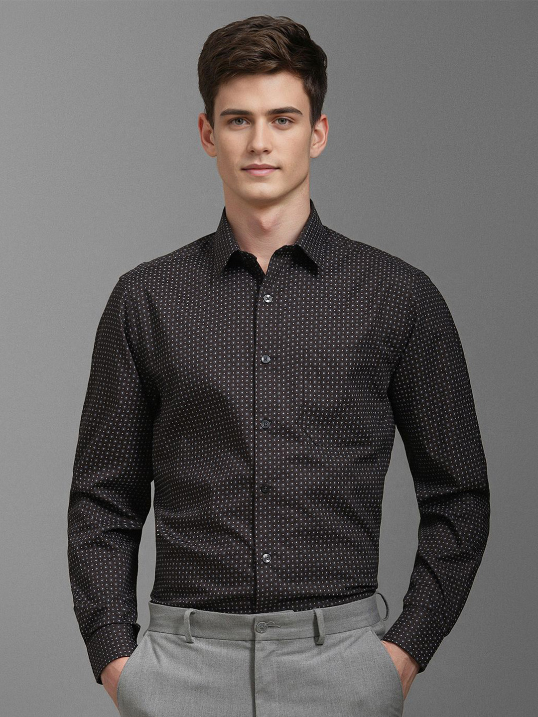 

Louis Philippe Men Classic Fit Spread Collar Geometric Printed Cotton Formal Shirt, Brown