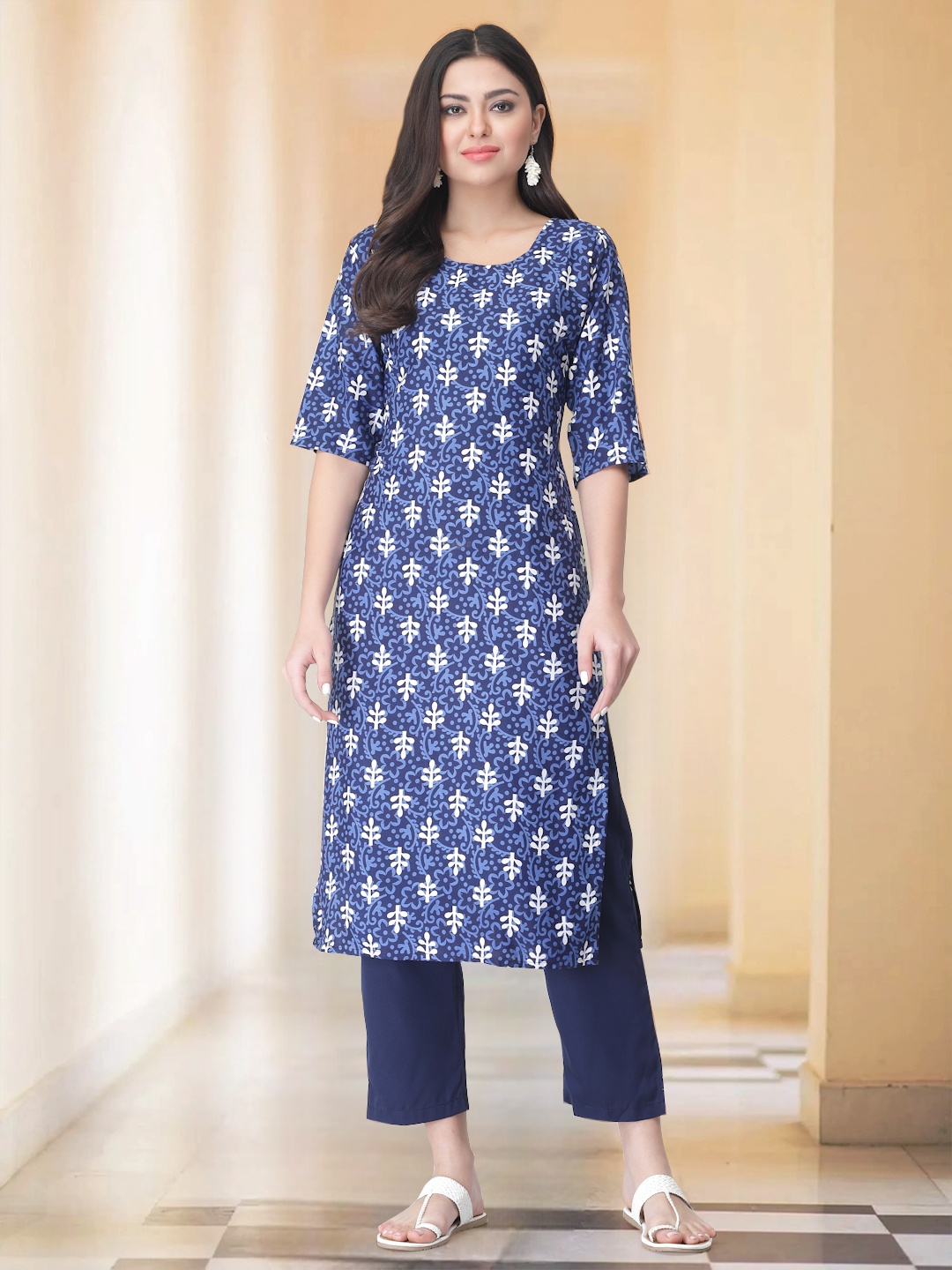 

7Threads Selection Of 2 Floral Printed Round Neck Straight Kurta With Trousers, Blue