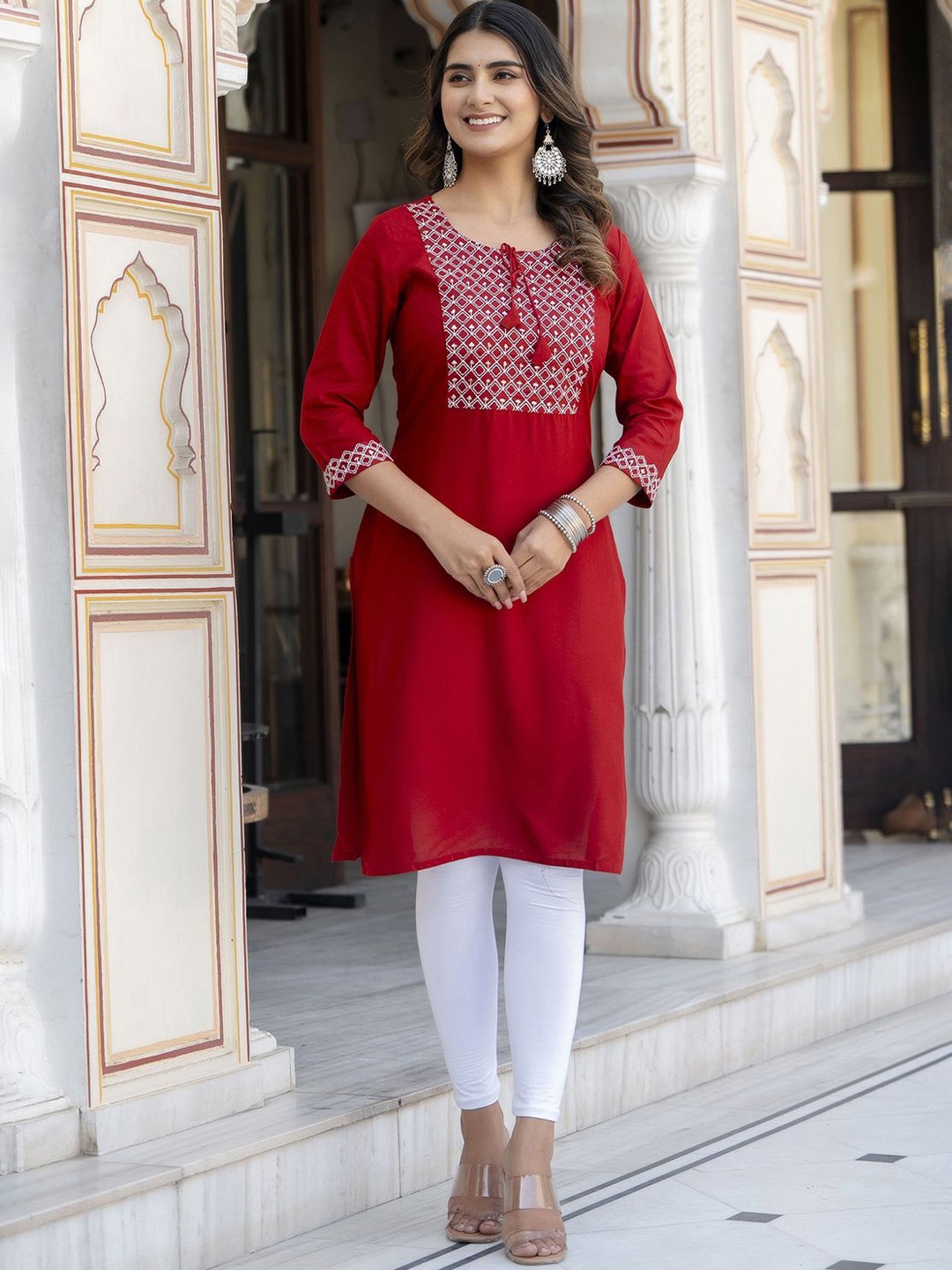 

ANNAYEMA APPARELS Women Ethnic Motifs Printed Round Neck Straight Kurta, Maroon
