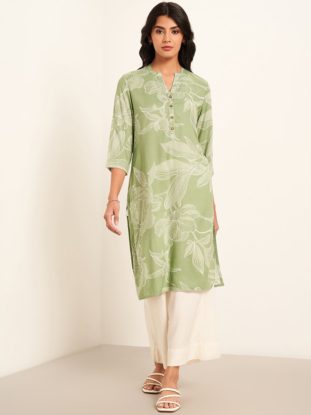 

RANGMANCH BY PANTALOONS Floral Printed Mandarin Collar Straight Kurtas, Green
