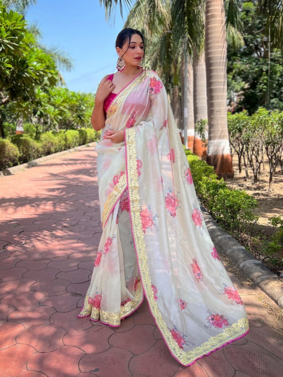 

ODETTE Floral Embroidered Organza Saree, Green