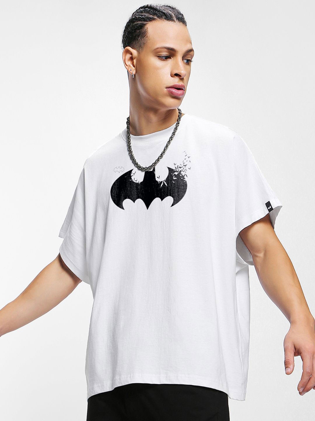 

Bewakoof Men Batman Graphic Printed Round Neck Pure Cotton Oversized T-shirt, White