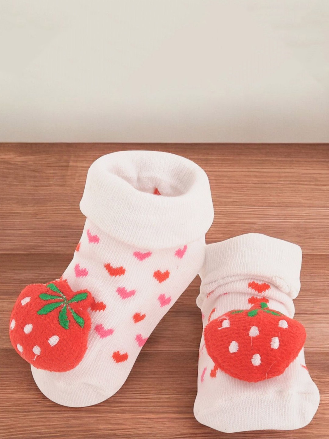 

Yellow Bee Infant Boys Patterned Anti-Slip Ankle Length Socks, White