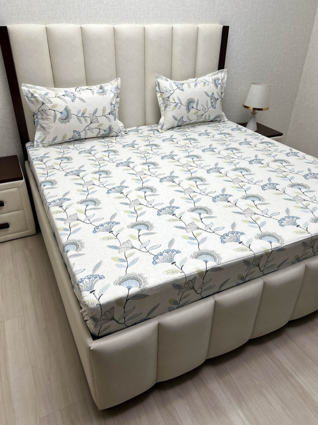 

Pure Decor White & Green Floral Queen Bedsheet with 2 Pillow Covers