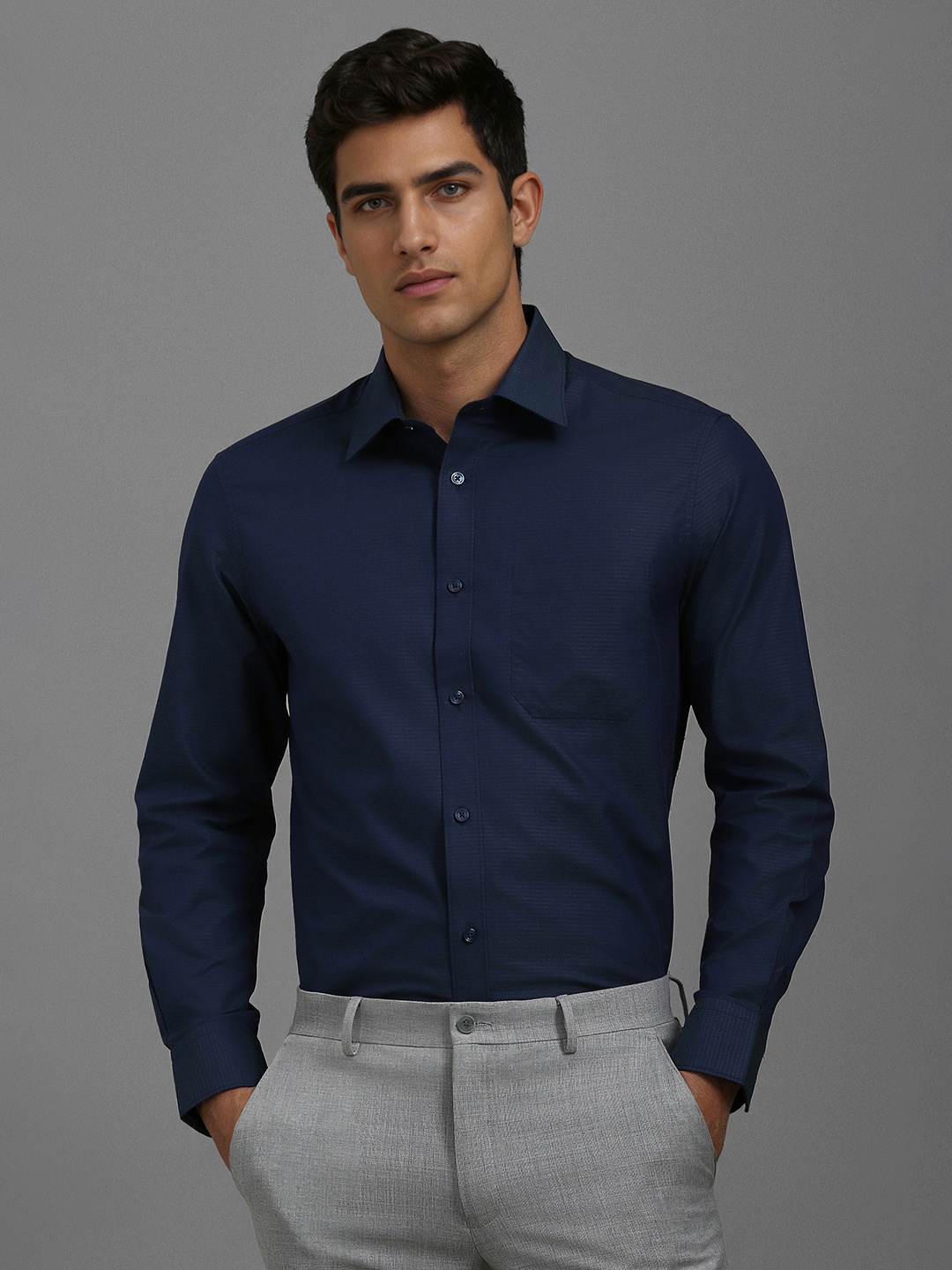 

Louis Philippe Men Classic Fit Spread Collar Solid Cotton Formal Shirt, Navy blue
