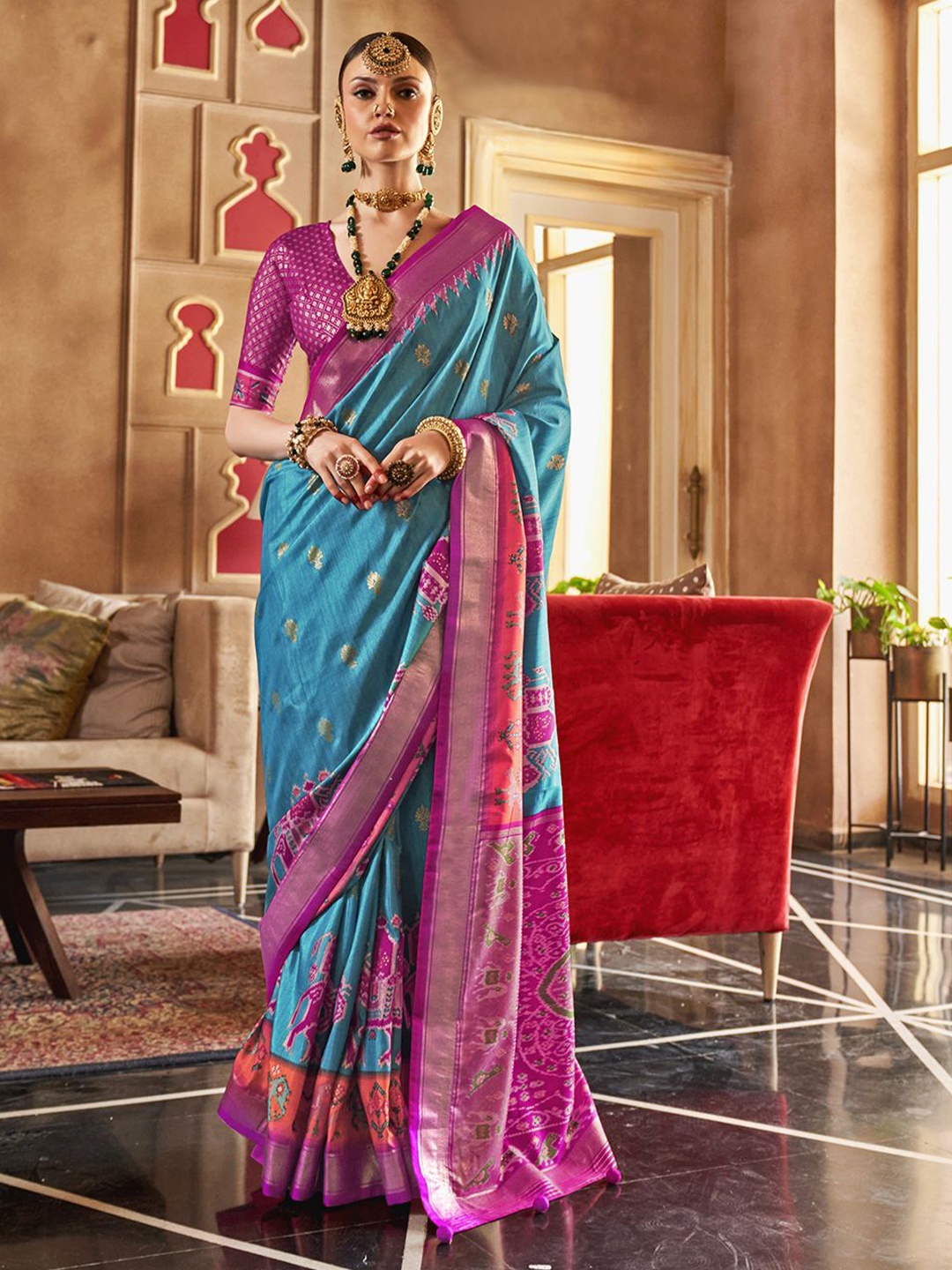 

AVANSHEE Ethnic Motifs Printed Saree, Blue