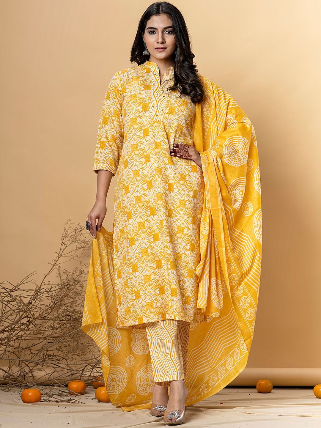 

Readiprint Geometric Printed Band Collar Straight Kurta With Palazzos And Dupatta, Yellow