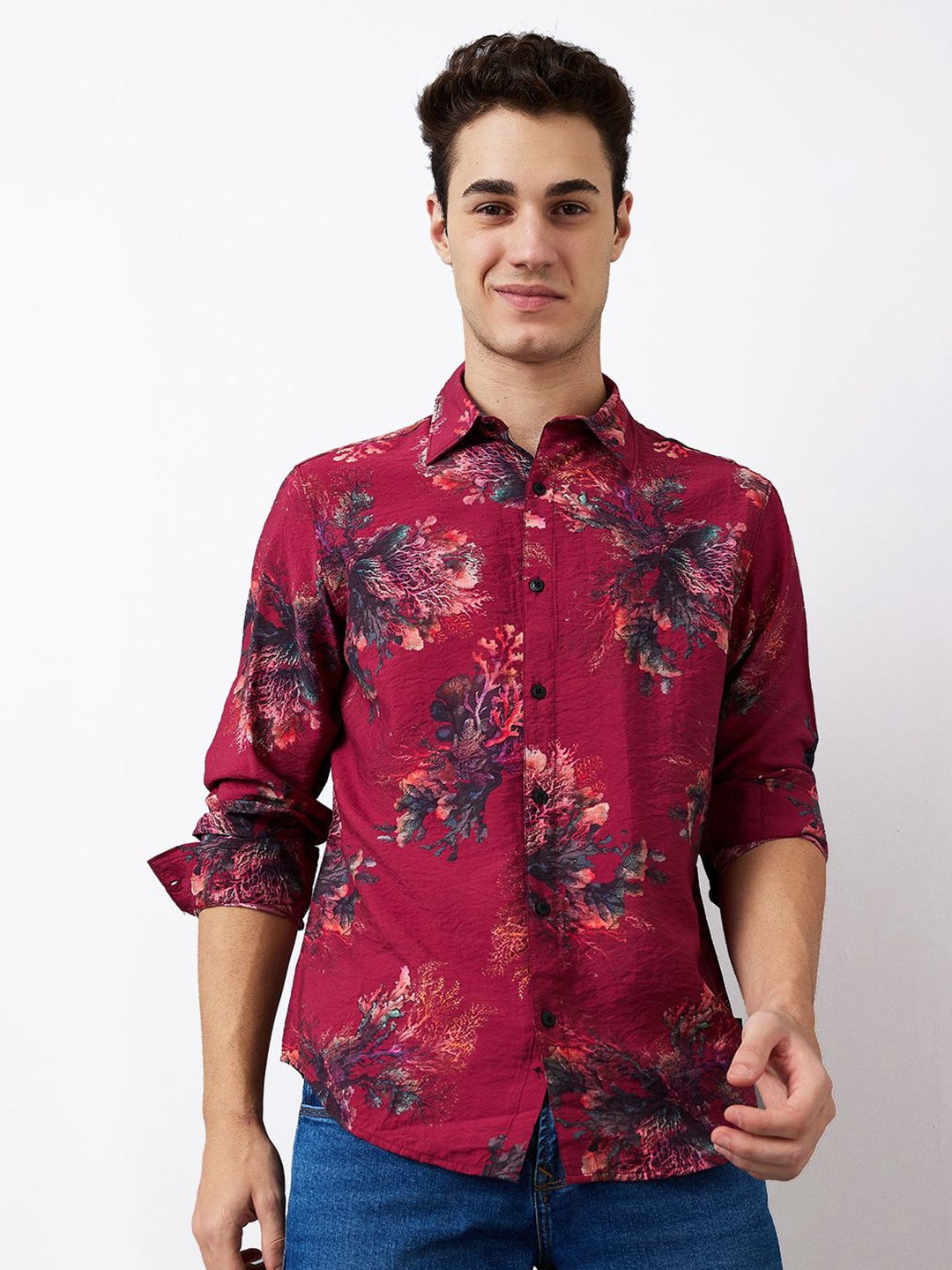 

SPYKAR Men Spread Collar Floral Printed Casual Shirt, Red