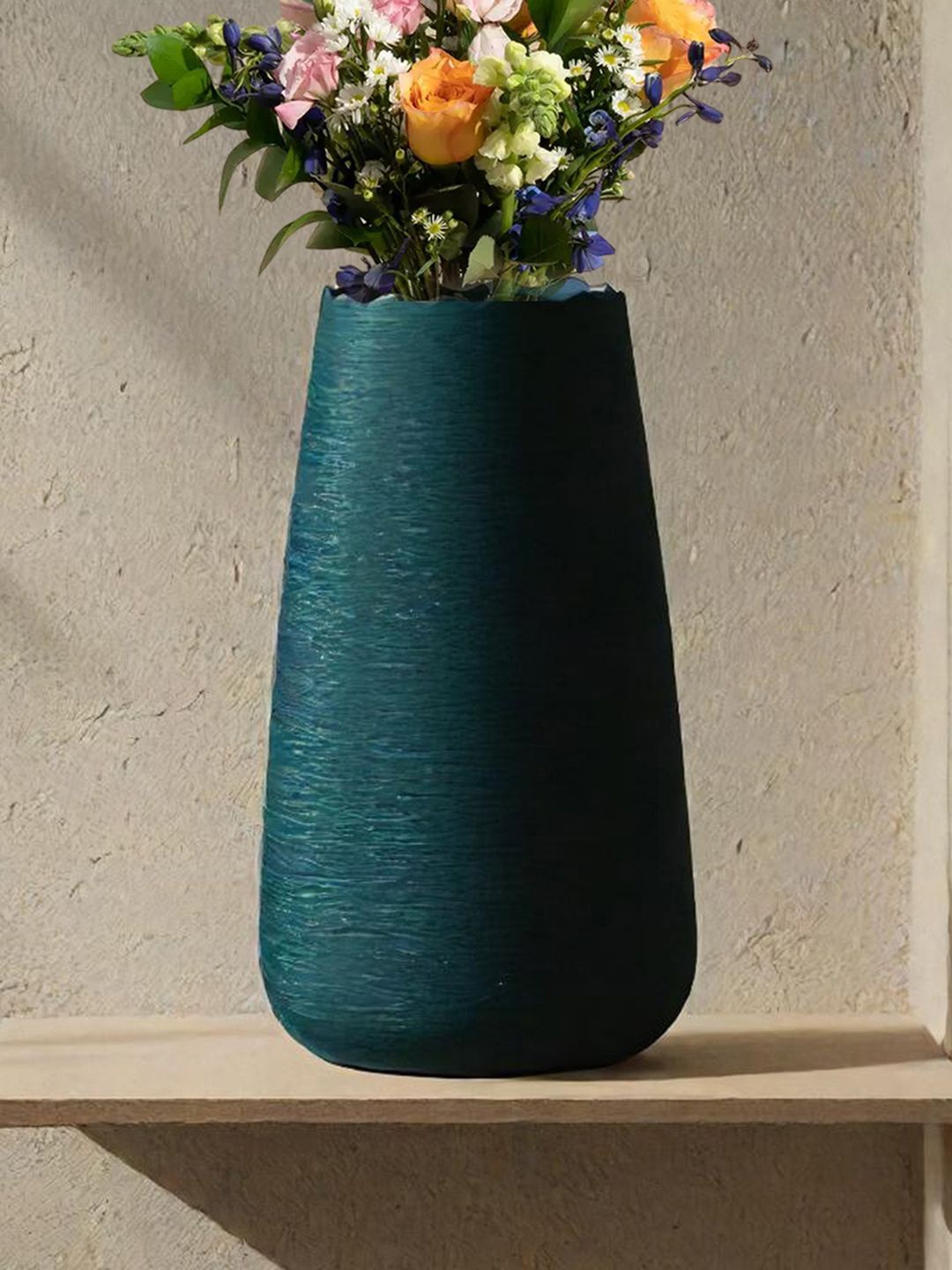 

DecorTwist Green Plastic Flower Vases for Home Decor (Pack of 1)