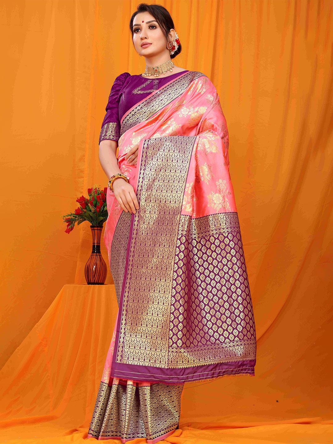 

amirat Woven Design Zari Pure Silk Banarasi Saree, Peach