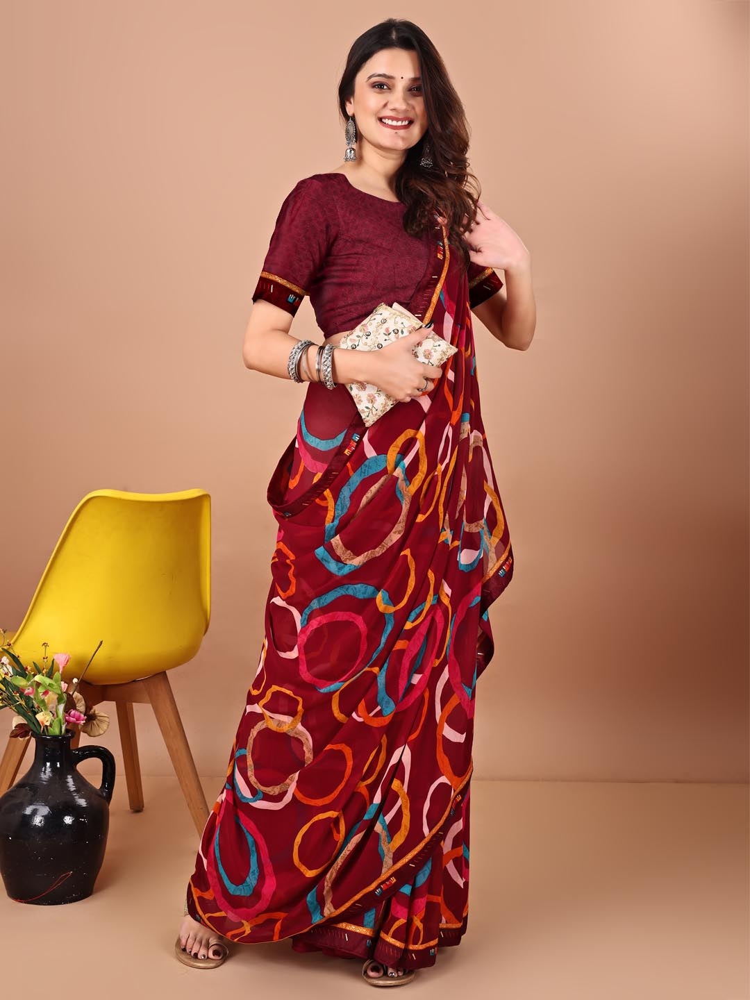 

Mitera Women Geometric Printed Saree With Unstitched Blouse Piece, Maroon