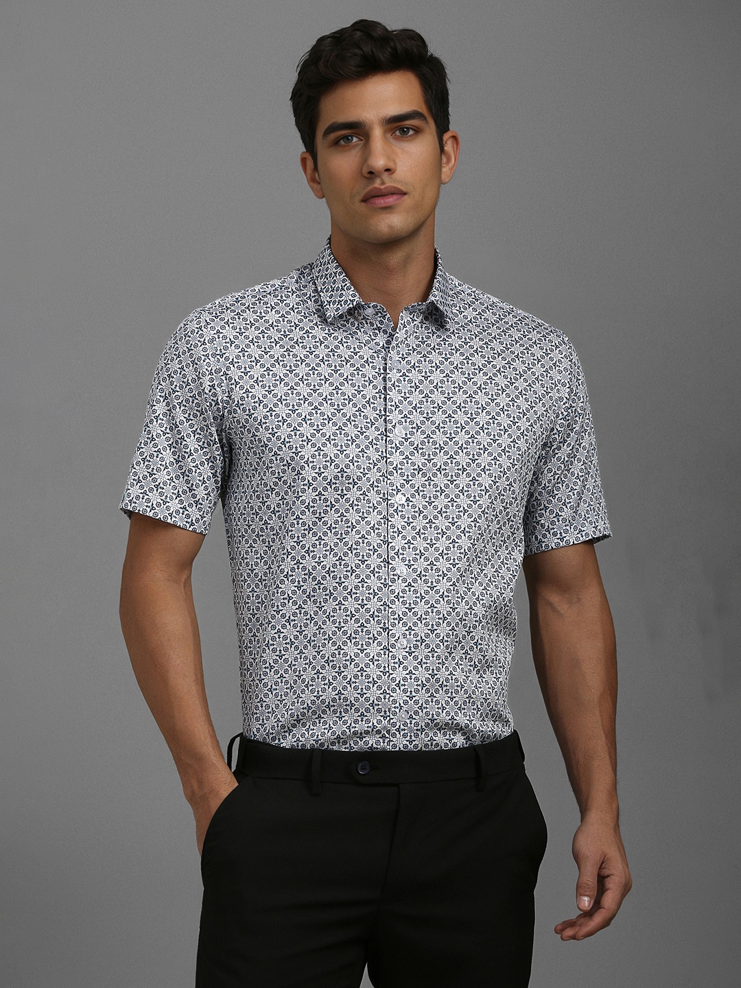 

Louis Philippe Men Slim Fit Spread Collar Floral Printed Cotton Formal Shirt, White