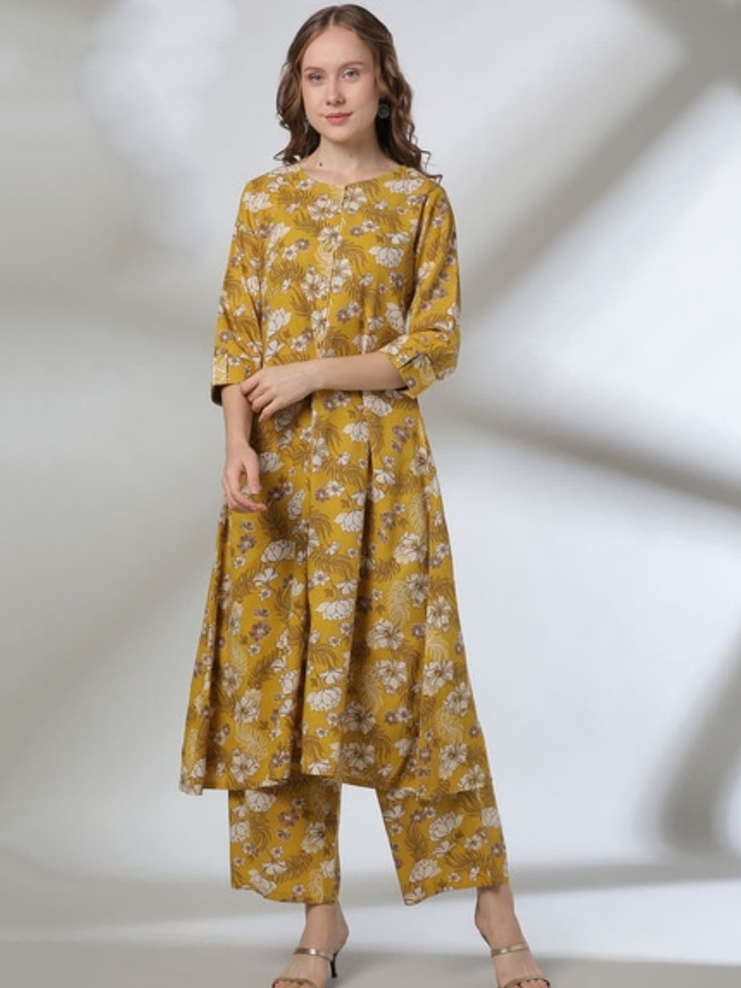 

The loom craft Women Printed Regular Kurta with Palazzos, Mustard