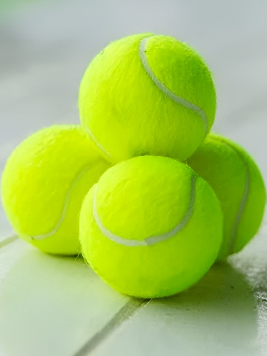 

HackerX 4-Pc Fuzzy Sports Tennis Balls, Yellow