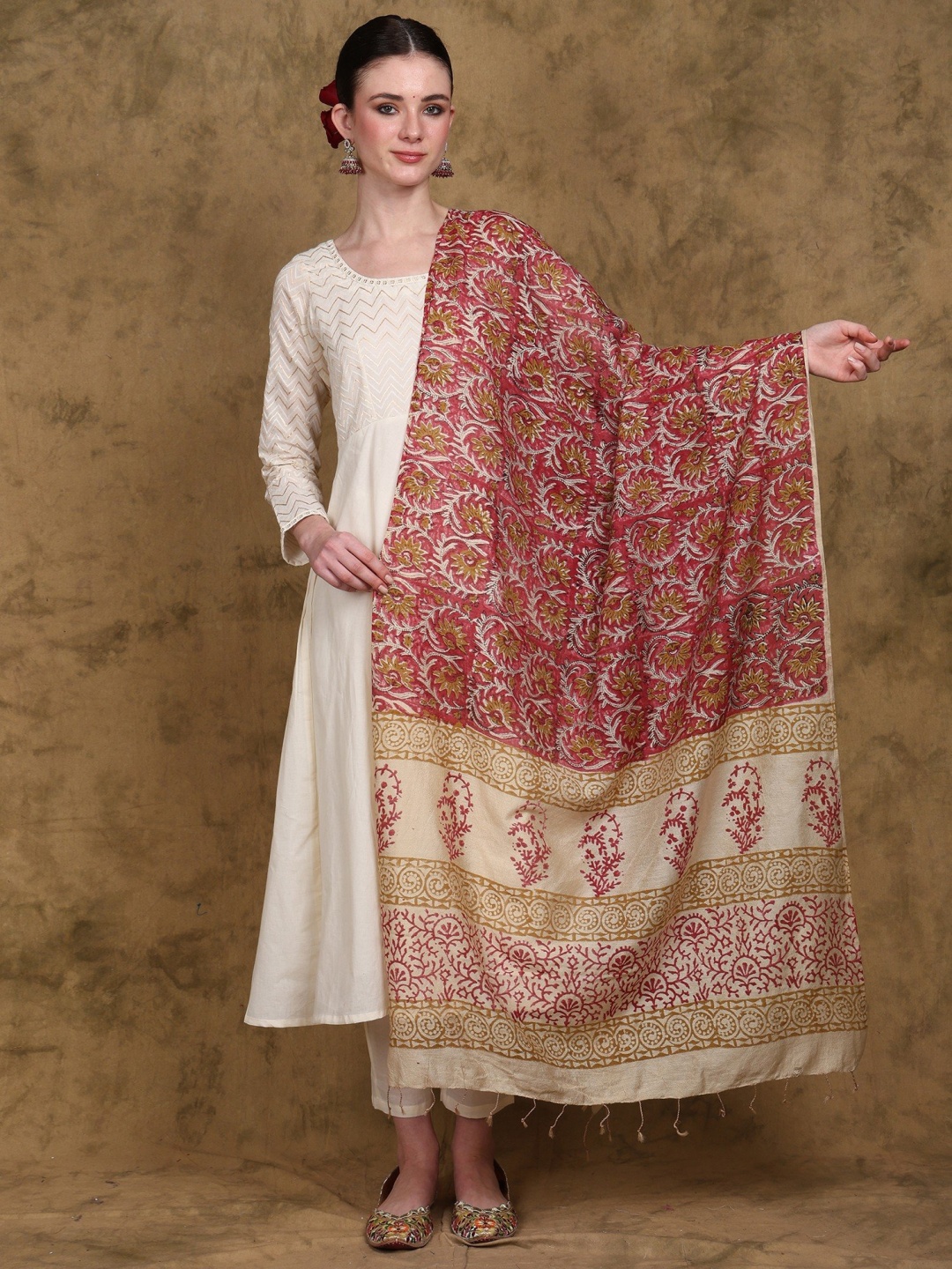 

Exotic India Garnet Rose Kalamkari Dupatta with Block Printed Flowers, Pink
