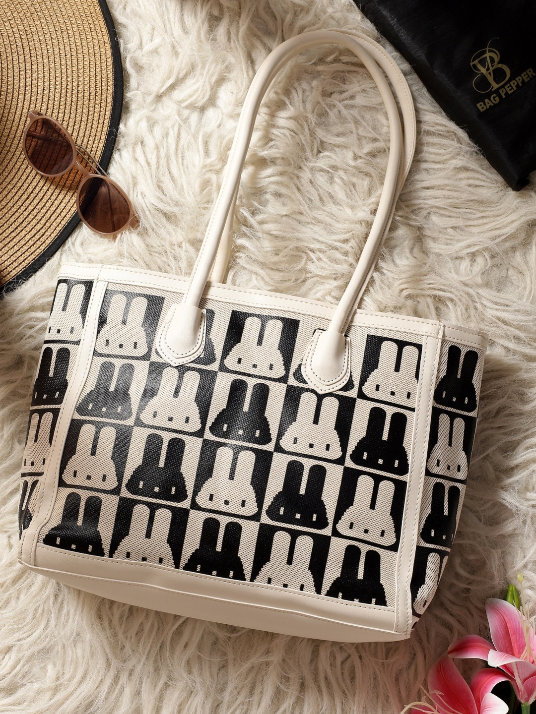 

Bag Pepper Women Graphic Printed Shopper Tote Bag, White