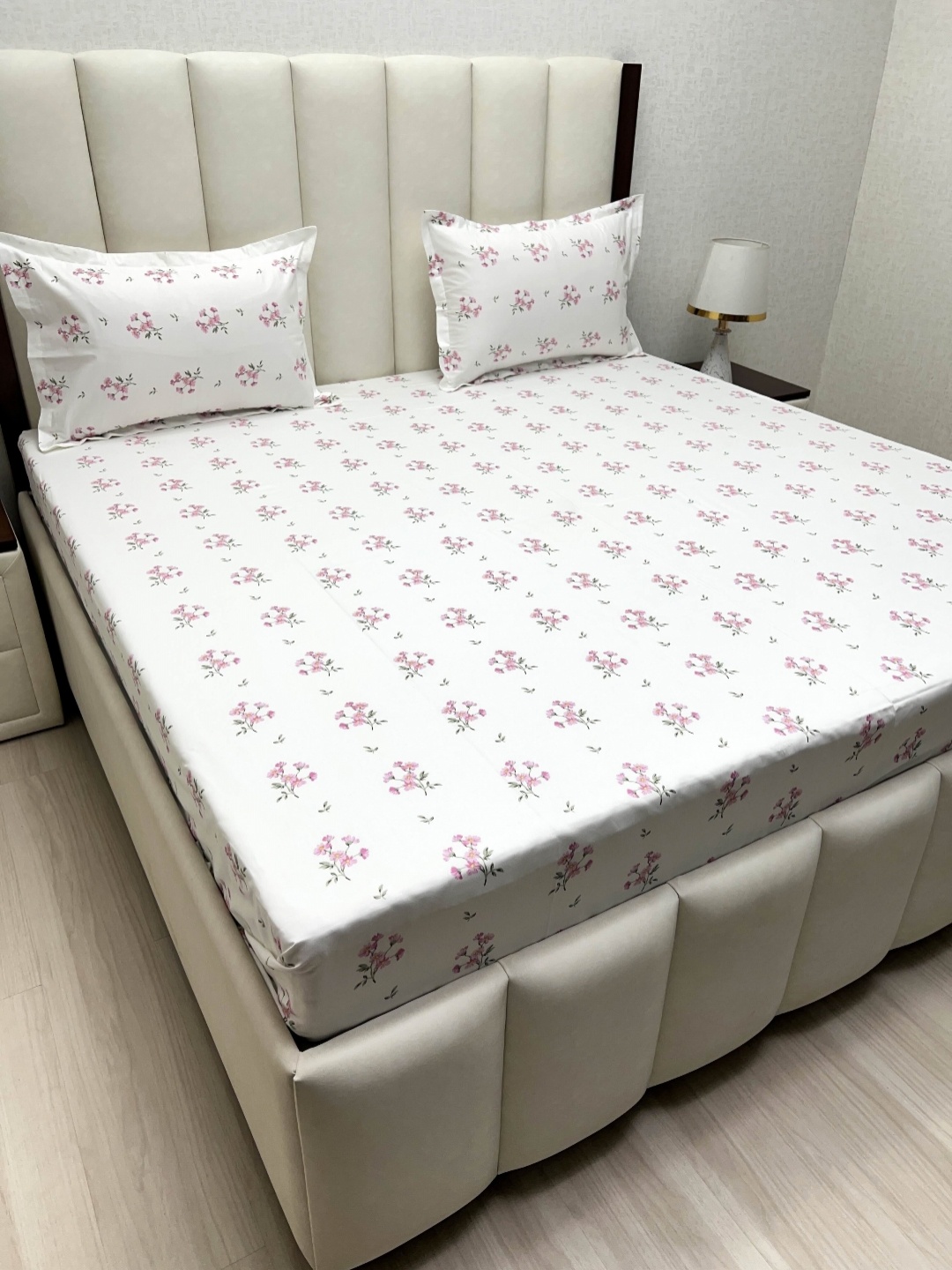 

Pure Decor Royal Passion Pink Printed Pure Cotton 300 TC Queen Bedsheet set 2.28m x 2.54m