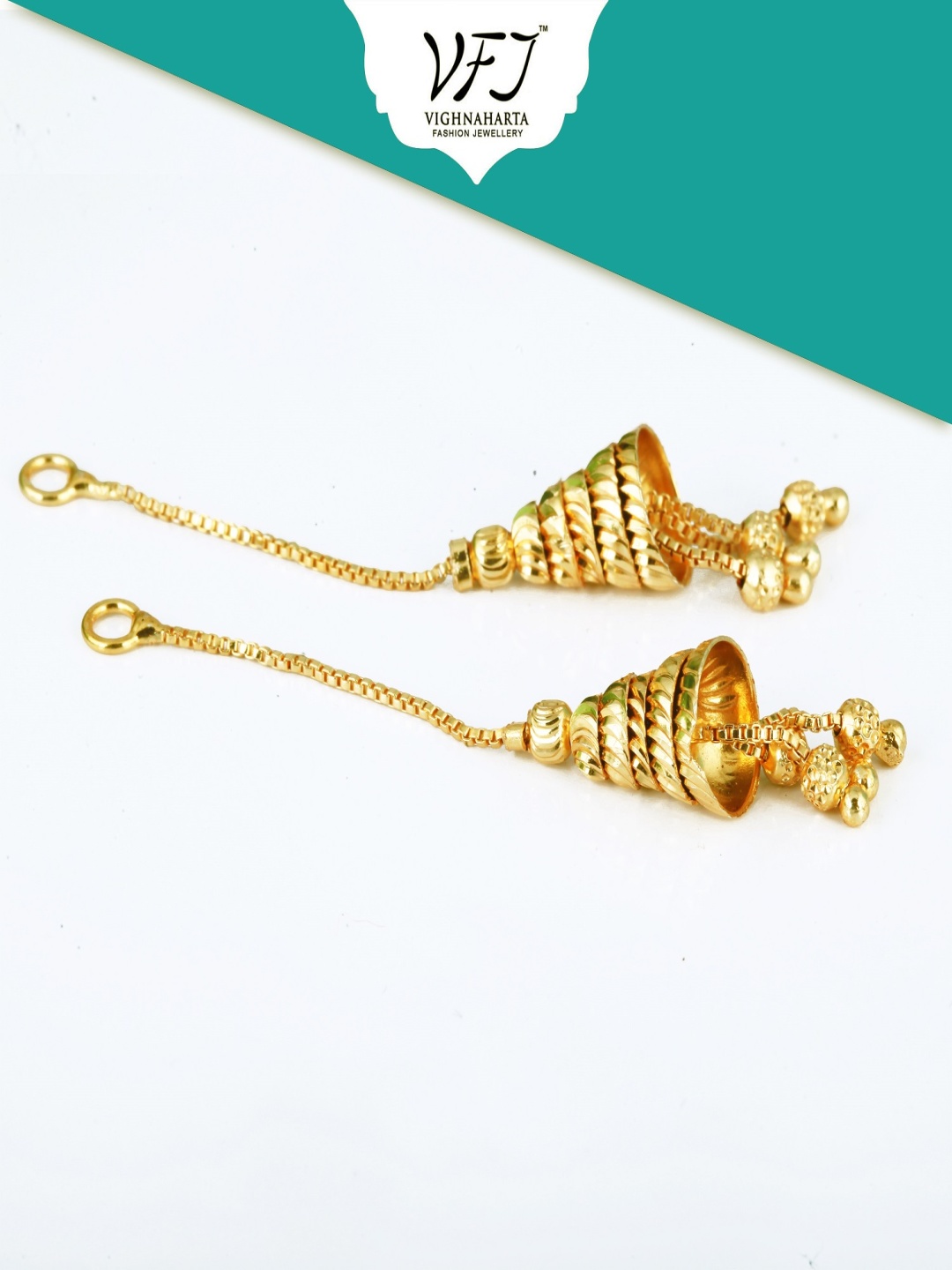 

Vighnaharta Gold-Plated Contemporary Shaped Ear Cuff