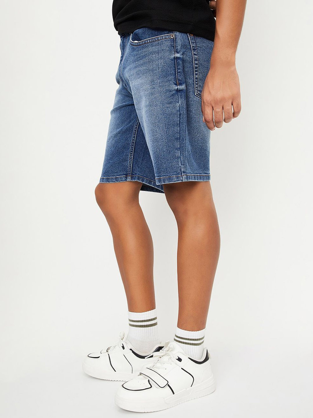 

max Men Washed Denim Shorts, Blue