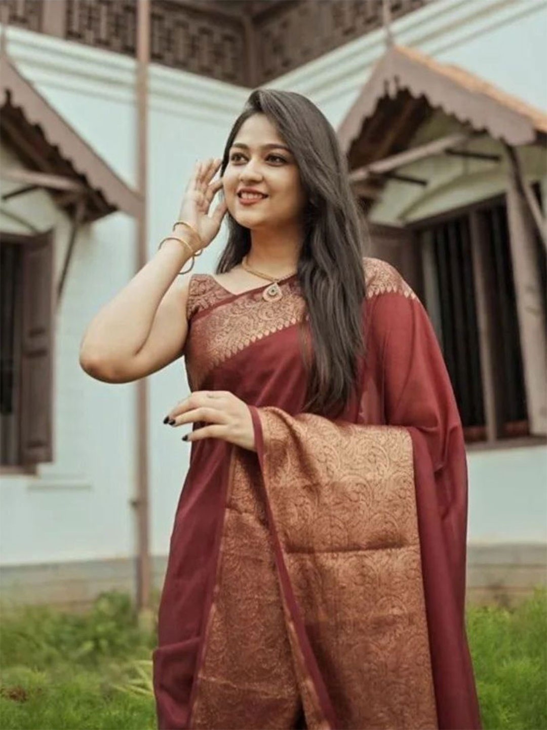 

Taslar Zari Pure Silk Banarasi Saree, Maroon