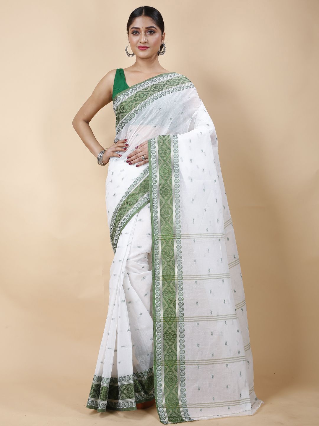 

SRILOK Woven Design Pure Cotton Taant Saree, Green