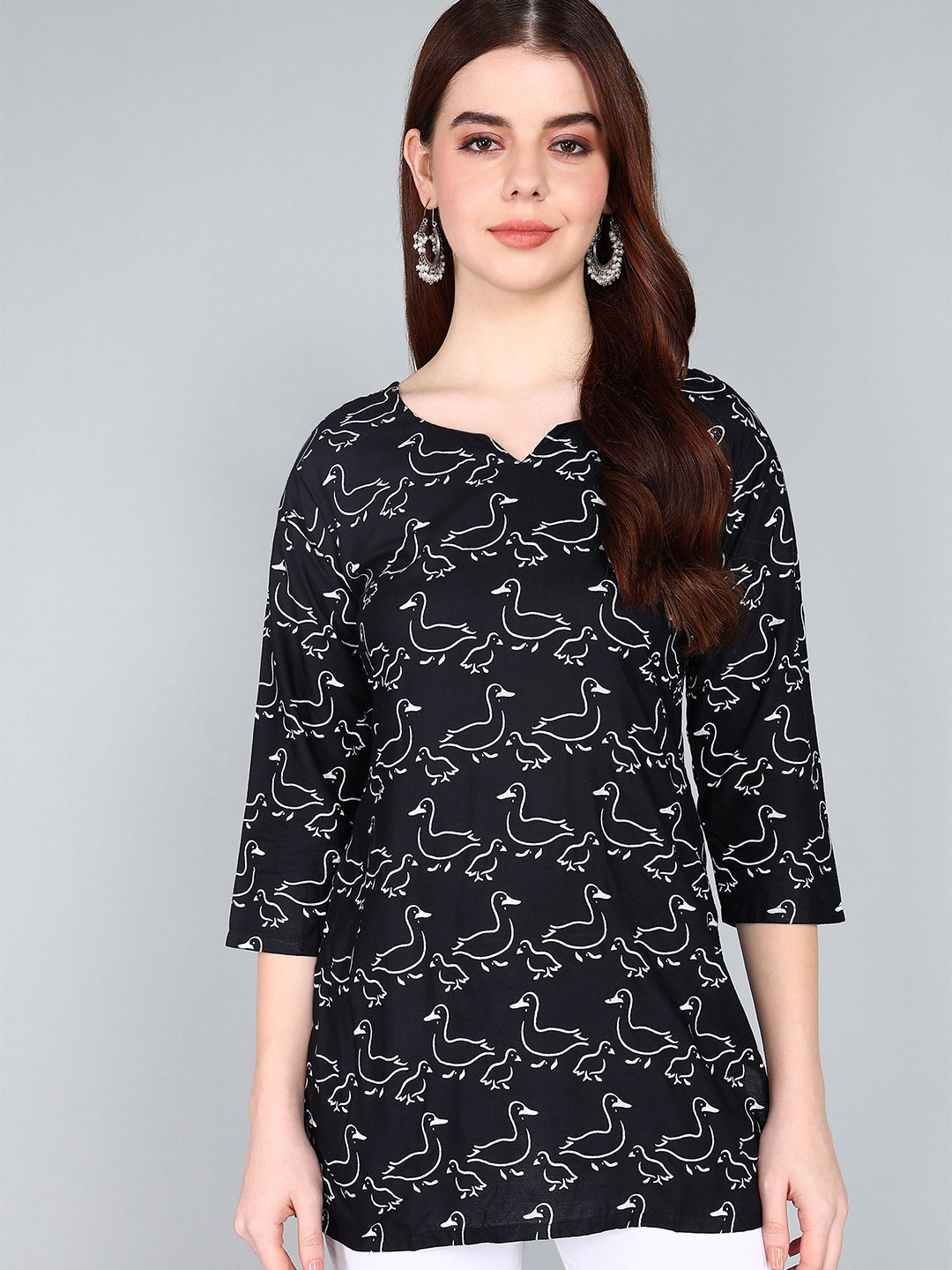 

Tviksha Fashion Printed Straight Kurti, Black