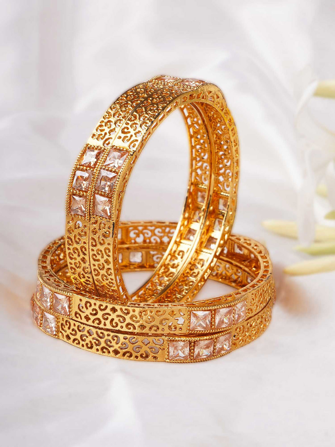 

Anouk Set Of 4 Cubic Zirconia Stone Studded 24CT Gold-Plated Bangles