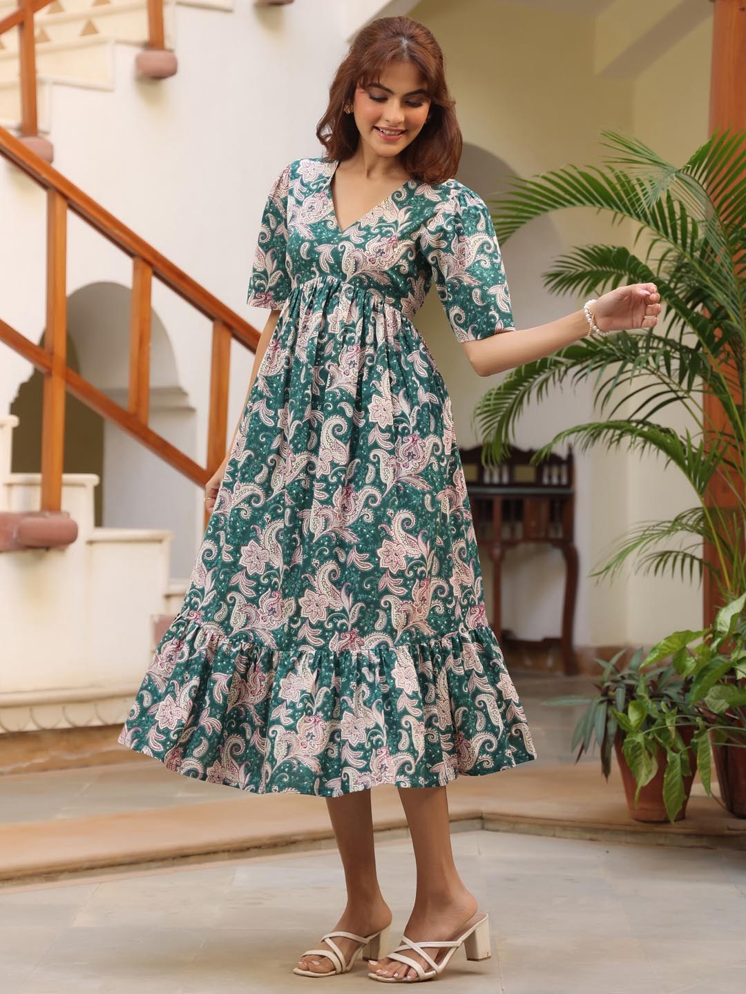 

Janasya Women Green Pure Cotton Printed Floral Tiered Dress