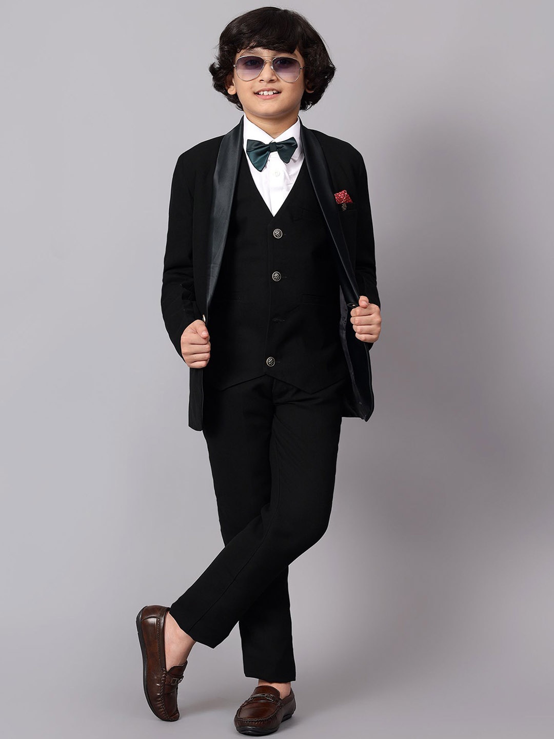 

BAESD Boys Single-Breasted Tuxedo Five-Piece Formal Suit, Black