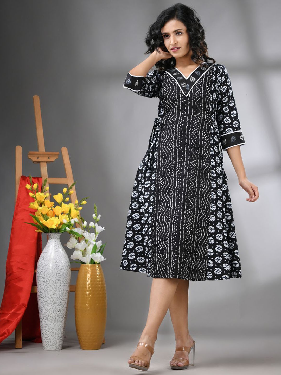 

Charukriti Bandhani Printed Cotton A-Line Ethnic Dress, Black