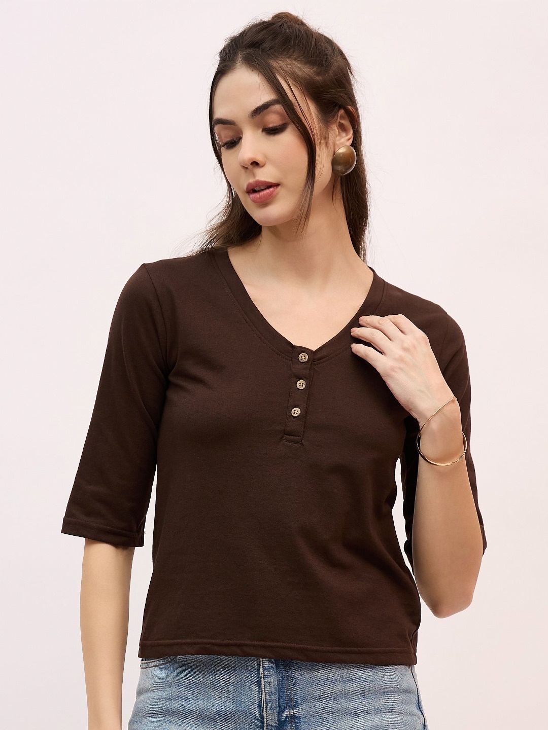 

DressBerry Women V-Neck Pockets T-shirt, Brown