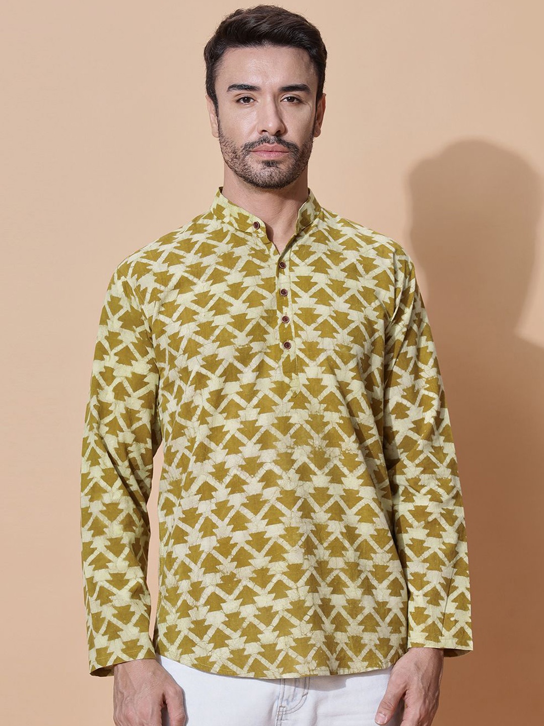 

MOSHI Men Geometric Printed Thread Work Kurta, Yellow