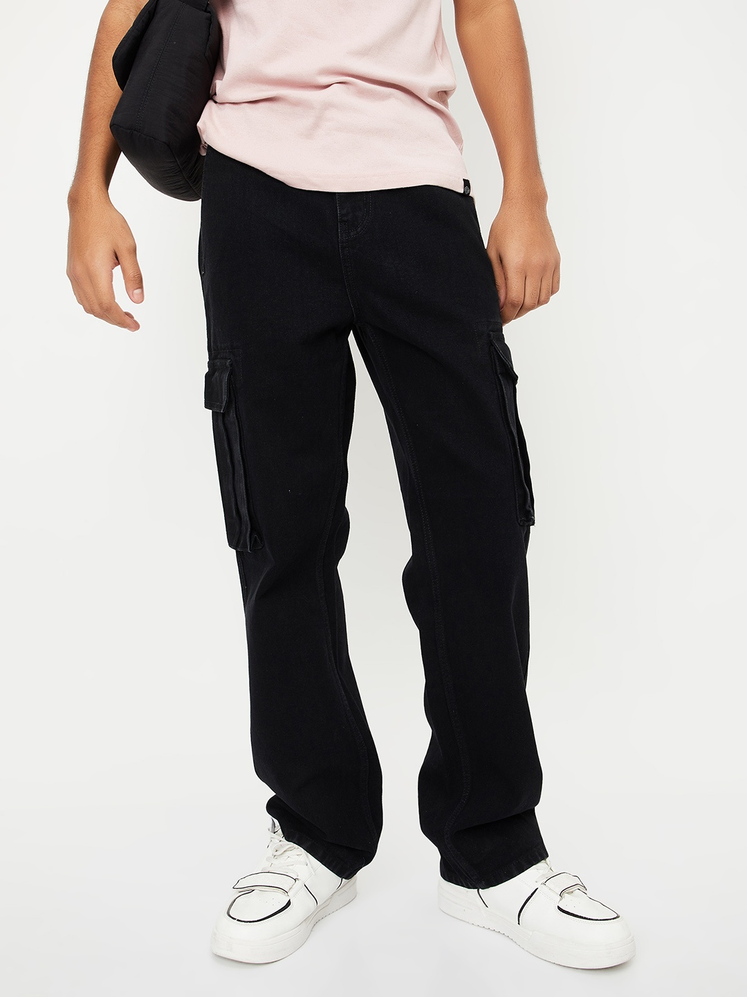 

max Men Low Distress Jeans, Black