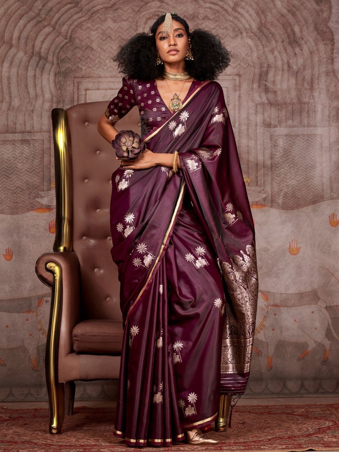 

BLENDIFY Woven Design Zari Satin Banarasi Saree, Brown