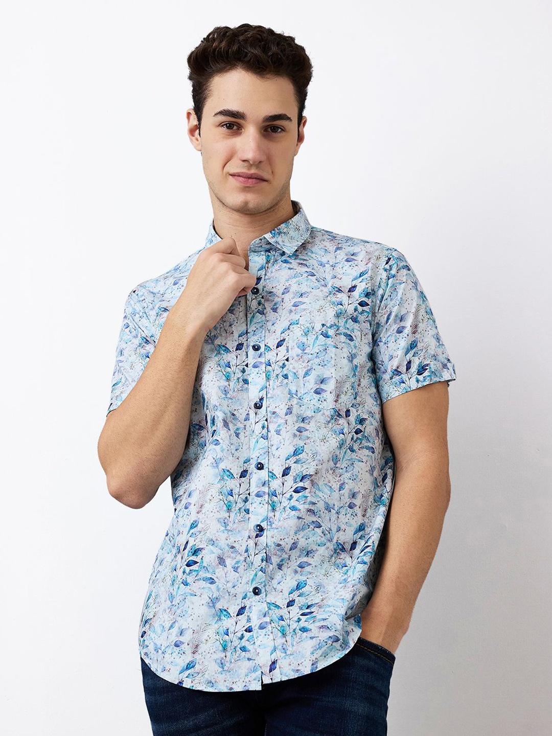 

SPYKAR Men Spread Collar Floral Printed Cotton Casual Shirt, Blue