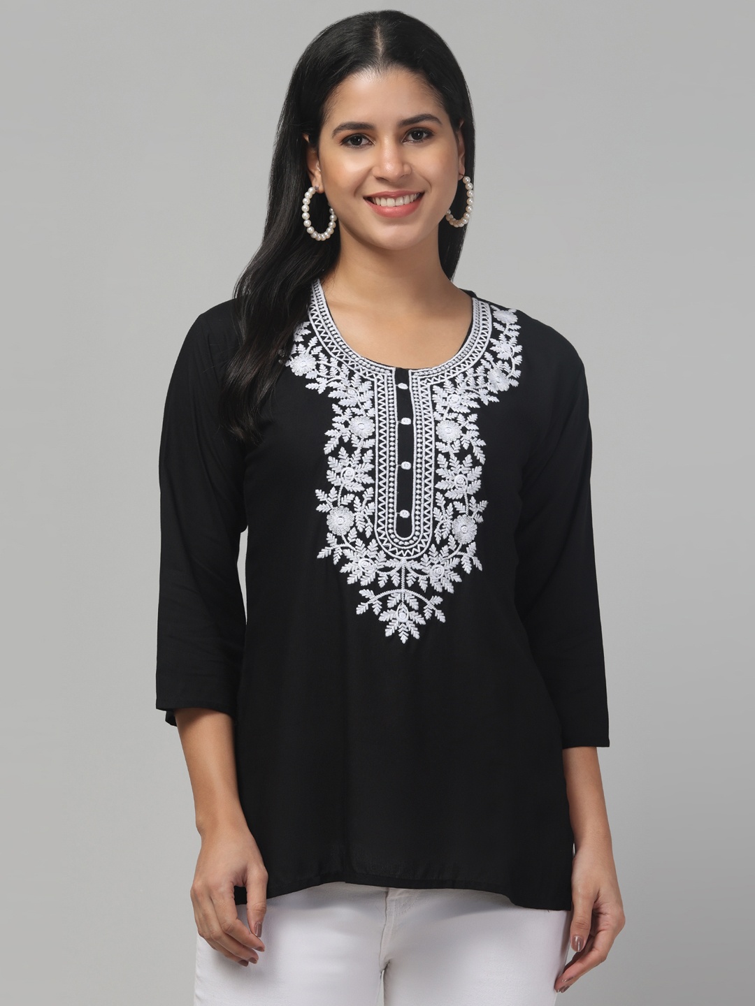 

Trend Level Women Floral Embroidered Kurti, Black