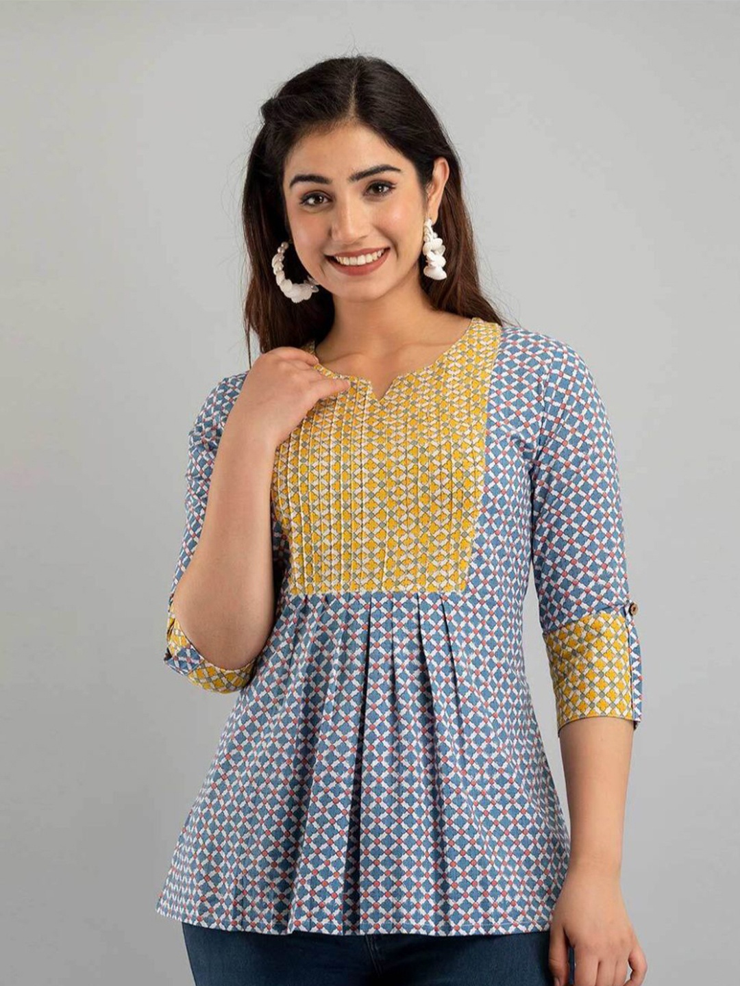 

Rangun Women Floral Printed Tunic, Blue