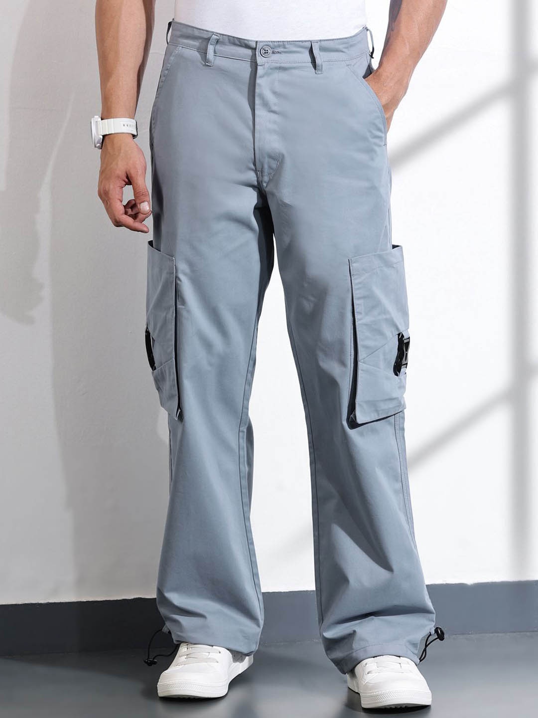 

Thomas Scott Men Cotton Mid-Rise Original Cargos Trousers, Blue