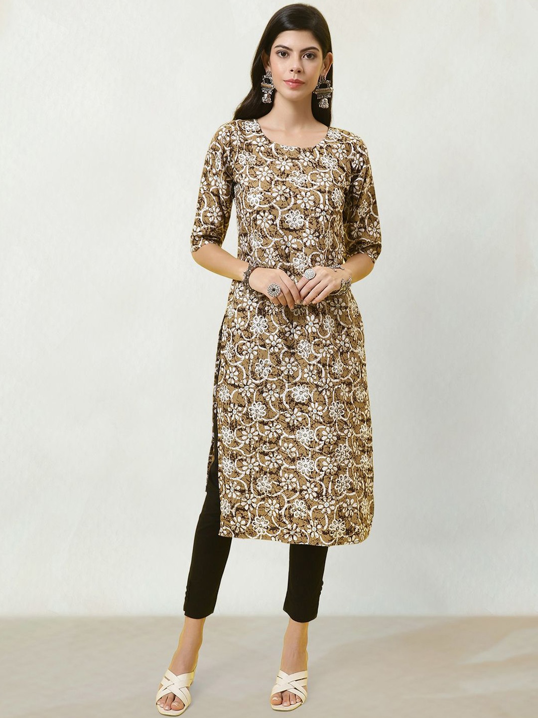 

Moda Rapido Floral Printed Round Neck Straight Kurta, Camel brown