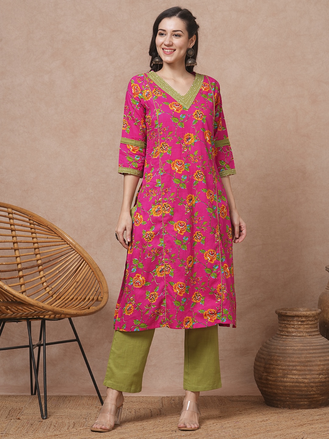 

FASHOR Women Ethnic Motifs Printed Regular Thread Work Pure Cotton Kurta with Trousers, Pink