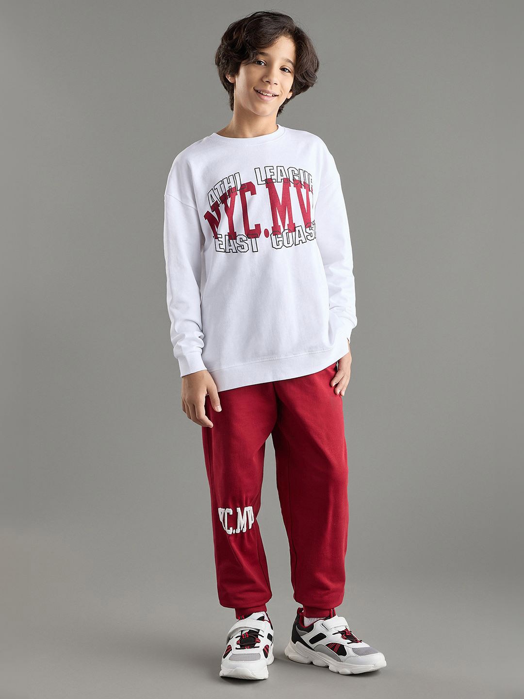 

max Boys Printed Pure Cotton Sweatshirt With Jogger, White