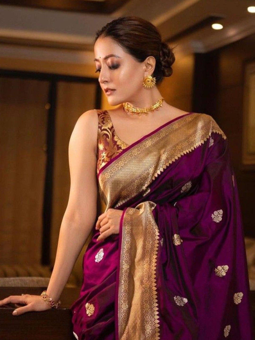 

LADY SHOPI Woven Design Zari Silk Blend Banarasi Saree, Purple