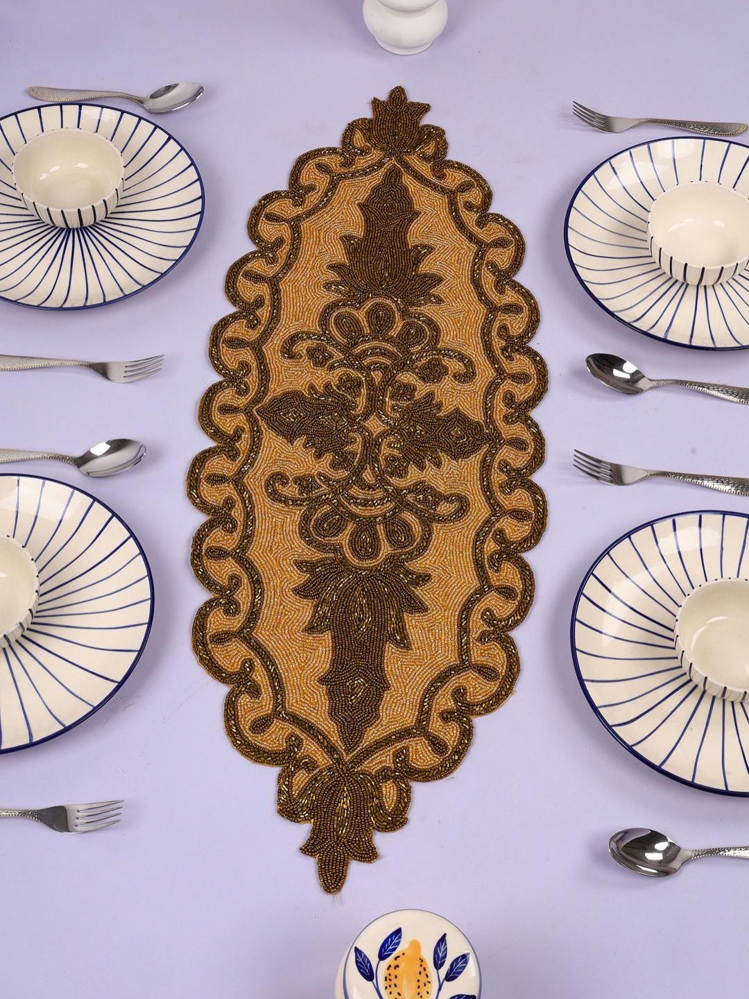 

YWULY Brown & Beige Floral Beaded Dining Table Runner